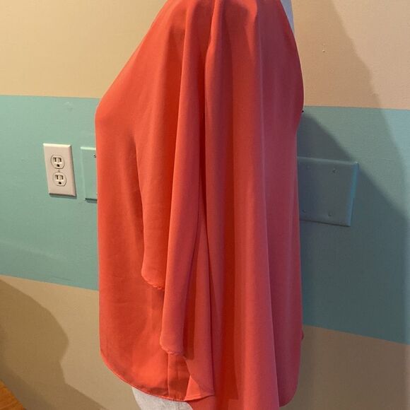 BCBG coral color pullover flowing top, check out sleeves!size XS - Picture 3 of 5